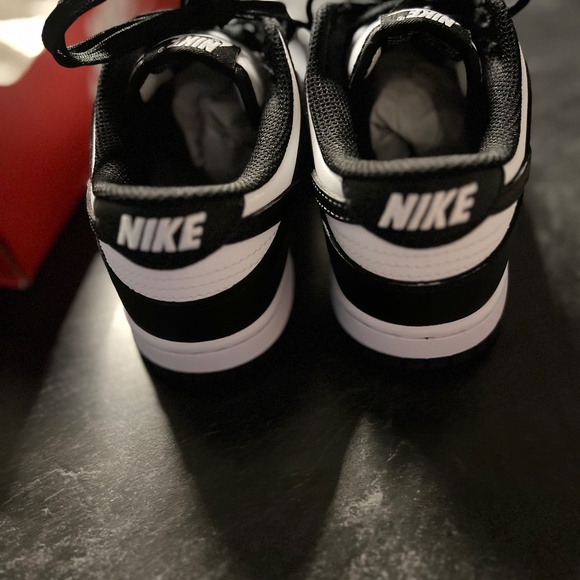 Nike Dunk Low “Panda” Women’s 6 — Brand New w/ Box - Picture 5 of 7